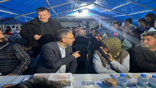 Bakan Kasapoğlu, EXPO 2023 alanındaki konteyner kentte iftar programına katıldı
