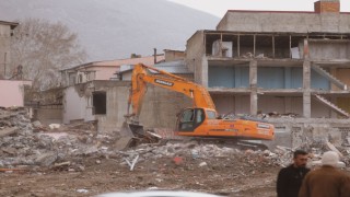 Gürbüz rakamlarla açıkladı: Elbistan’da 992 enkaz kaldırıldı!