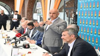 Bakan Kirişci Arasta’da muhtarlarla buluştu: Yepyeni bir Kahramanmaraş’ı inşa edeceğiz