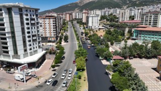 Büyükşehir Bir Caddeyi Daha Yeniliyor