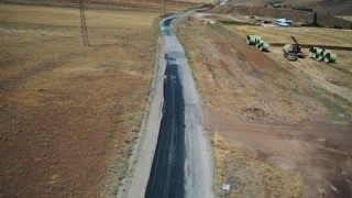 Kırsal mahallelerin yolları yenileniyor