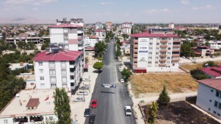 Büyükşehir, Elbistan’da Caddeleri Bir Bir Yeniliyor