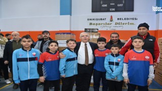 Hanefi Mahçiçek’ten 50 amatör spor kulübüne 5 bin 500 adet malzeme desteği