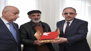 Kahramanmaraşlı Şehidin Depremzede Ailesi Yeni Evlerine Kavuştu!