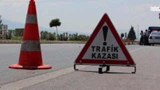 Kahramanmaraş'ta Otomobil Orta Refüjde Asılı Kaldı!
