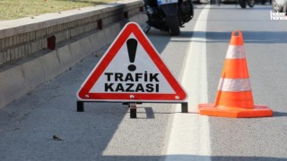 Kahramanmaraş'ta Otomobil Refüje Çarptı: 3 Yaralı!