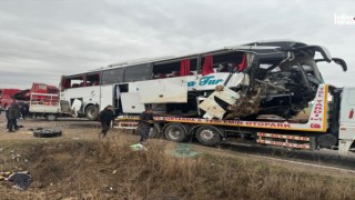 Yozgat-Kayseri Yolunda Otobüs Kazası: 1 Ölü, 3 Ağır, 18 Yaralı!