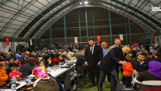 Başkan Adayı Toptaş, Vatandaşların İftar Sofrasına Misafir Oldu