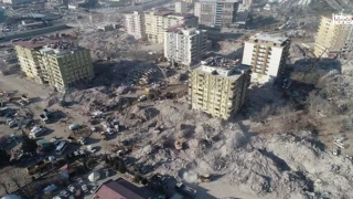 Deprem Davasında Tutuklu Sanık Savunma Yaptı: Kahramanmaraş Belediyesi Onayını Savunuyor!