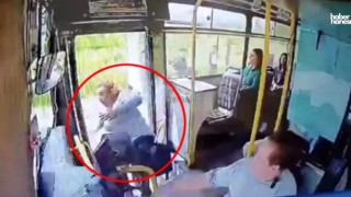 Adana'da Kapısı Açık Olan Otobüsten Düşen Kadın Hastanelik Oldu!