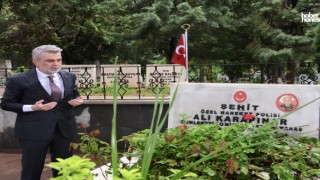 Kahramanmaraş Protokolü Şehitlik ve Deprem Mezarlarını Ziyaret Etti