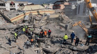 Kahramanmaraş'ta Deprem Sonrası Yıkım Çalışmaları Tam Gaz Devam Ediyor!