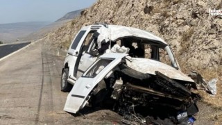 Kahramanmaraş'ta Feci Kaza: Otomobil Kayalıklara Çarptı!