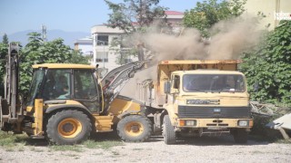 Kurban Bayramı Öncesi Dulkadiroğlu'nda Yeşil Alanlara Bakım