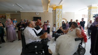 Kahramanmaraş'ta Engelsiz Düğün: Arzu ve Cuma Çifti Büyük Destek Gördü