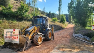 Kahramanmaraş Büyükşehir Belediyesi Göksun’da Ulaşımı Kolaylaştırıyor: Kilit Parke ve Mezarlık Onarımları