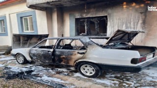 Kahramanmaraş'ta Otomobilde Çıkan Yangın Evle Birlikte Büyüyerek Maddi Hasara Yol Açtı!