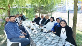 Başkan Toptaş, 11 Mahalle Muhtarıyla Bir Araya Geldi: “Onikişubat İçin Birlikte Çalışacağız”