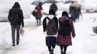 Kahramanmaraş Afşin'de Kar ve Buzlanma Etkili Oluyor, Okullar Tatil Edildi