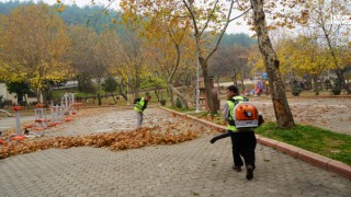 Kahramanmaraş Büyükşehir’den Parklarda Temizlik ve Bakım Seferberliği!
