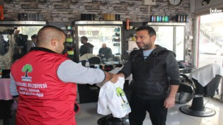 Şehitkamil'de Kuaförlere Büyük Jest: Önlük ve Havlu Hediyesi