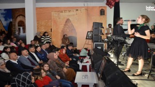 Afşin'de Nostalji Rüzgarı: Yeşilçam Şarkıları Sanatseverlerle Buluştu