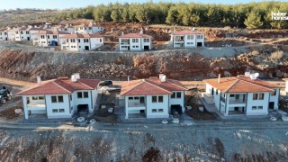 Kahramanmaraş'ta Depremzedeler İçin İnşa Edilen Köy Evleri Hızla Tamamlanıyor!