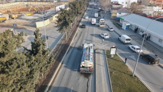 Kahramanmaraş'ta Ana Arterlerde Temizlik ve Sulama Çalışmaları Sürüyor!