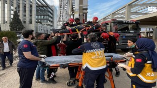 Kahramanmaraş'ta Fabrika İnşaatında Feci Kaza: 2 İşçi Yaralandı!