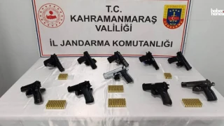 Kahramanmaraş'ta Jandarmadan Şafak Operasyonu: 10 Ruhsatsız Tabanca Ele Geçirildi!