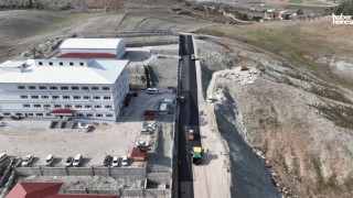 Kahramanmaraş Büyükşehirden Türkoğlu'ndaki Yeni Okula Yol Çalışması!