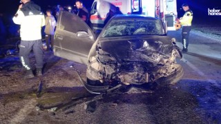 Kahramanmaraş’ta Trafik Kazası: Sürücü Araç İçinde Sıkıştı!