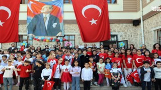 Abdulkadir Konukoğlu, 64 Yıl Sonra Mezun Olduğu Okulda
