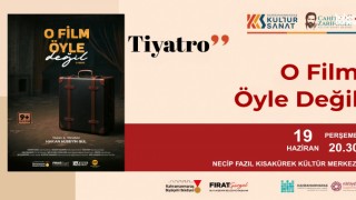 Sahne Maraş’ın Ödüllü Oyunu “O Film Öyle Değil” Yeniden Sahne Alıyor