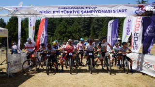 Başkonuş Yaylası’nda Nefes Kesen Mücadele: 280 Sporcu Pedal Çevirdi!