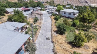 Kahramanmaraş Büyükşehir’den Elbistan Sarıyatak’a Yol ve Parke Desteği
