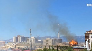 Kahramanmaraş’ta Dev Yangın: Çatıda Başladı, Çevreye Sıçradı!