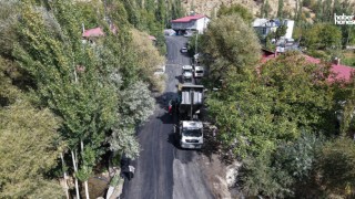 Kahramanmaraş Büyükşehir’den Çağlayancerit Kırsalında Asfalt Atağı