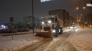 Şehitkamil Belediyesi’nden Kar Mesaisi: İlçede Hayat Aksamadı
