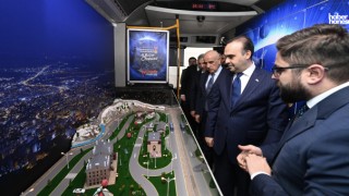 Bakan Kacır’dan Kahramanmaraş Büyükşehir’in Bilim Otobüsü’ne Övgü
