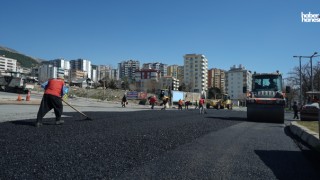 Kahramanmaraş Büyükşehir’in Asfalt Çalışmalarıyla Yollar Yenileniyor