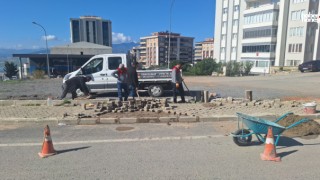 Onikişubat Belediyesi’nden 9 farklı mahallede eş zamanlı kaldırım ve yol çalışması