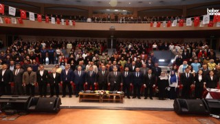 Dulkadiroğlu’nda Gençler Düşünceleriyle Sahneye Çıktı