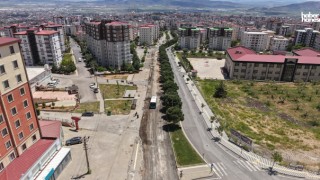 Kahramanmaraş Büyükşehir, Ahır Dağı Caddesi’ni Asfalta Hazırlıyor