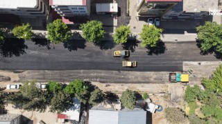 Kahramanmaraş Büyükşehir, Cahit Zarifoğlu Caddesi’nde Asfalt Serimine Başladı