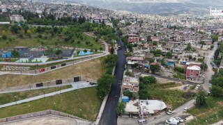 Kahramanmaraş’ta Asfalt Seferberliği Hızlandı! Hacı Bayram Veli Mahallesi’nde Yollar Baştan Sona Yenileniyor