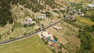 Kahramanmaraş Büyükşehir, Bulutoğlu’nun 4 Kilometrelik Ana Yolunu Sıcak Asfaltla Buluşturuyor