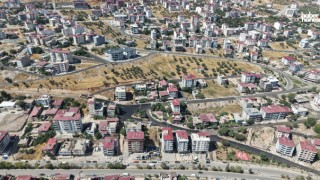 Kahramanmaraş Büyükşehir, Dulkadiroğlu Aslanbey’de Asfalt Mesaisini Durmaksızın Sürdürüyor