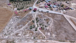 Kahramanmaraş Büyükşehir, Elbistan İncecik’te Mezarlık Yolunu Kilit Parkeyle Yeniliyor