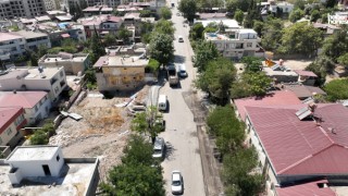 Kahramanmaraş Büyükşehir, Dulkadiroğlu Hacı Murat Caddesi’ni Asfalta Hazırlıyor